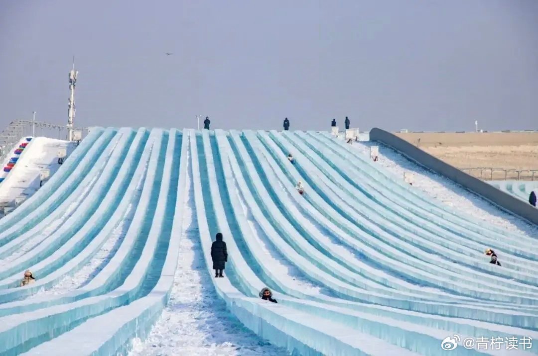 冰雪大世界排队崩溃，一场意外的旅游体验