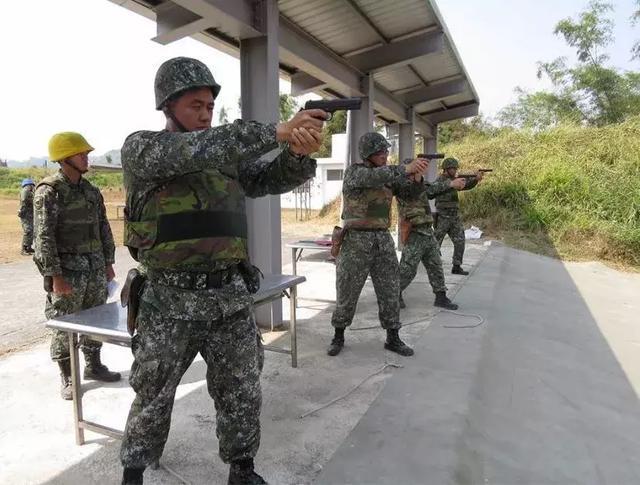 台军回应军人手枪射击照被嘲P图，坚定维护军人形象，积极改进提升