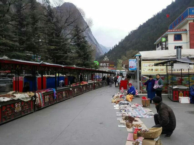 九寨沟旅游，探寻银饰魅力