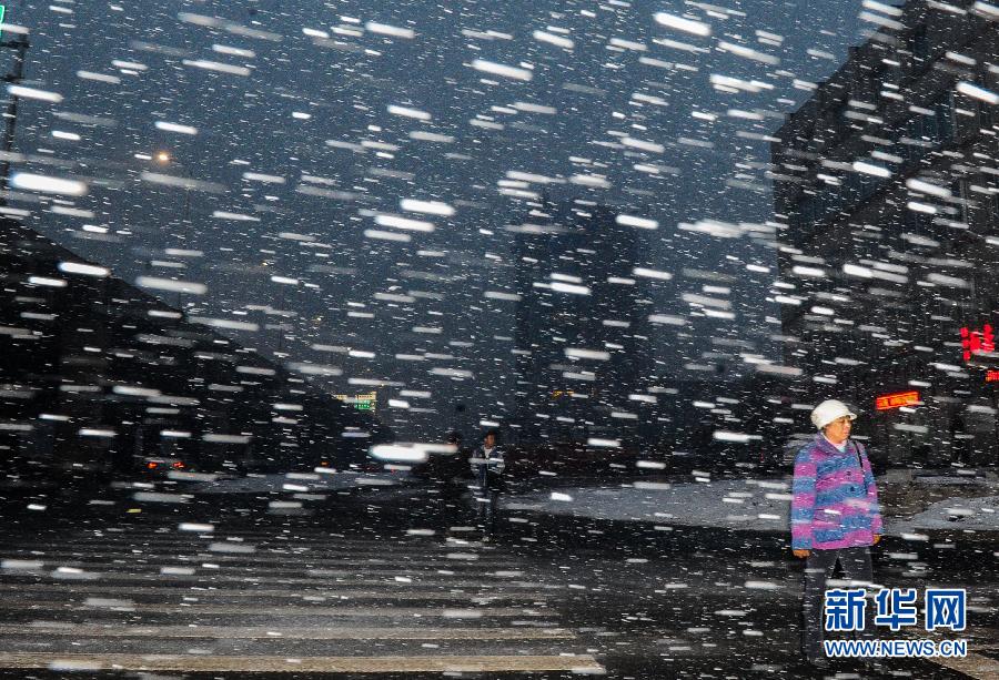 今冬以来最强雨雪来袭，寒潮中的温暖与挑战