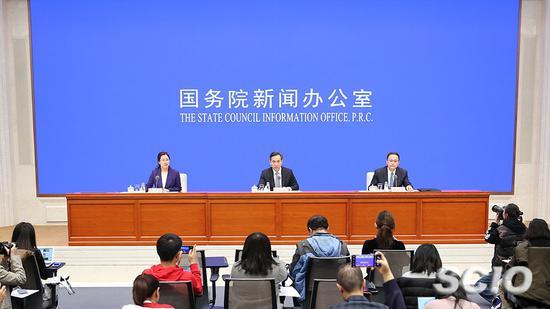 公安部回应美对中国加税，坚定维护国家利益，深化合作应对挑战