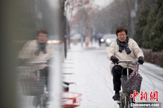 新一股冷空气来袭 多地迎雨雪降温